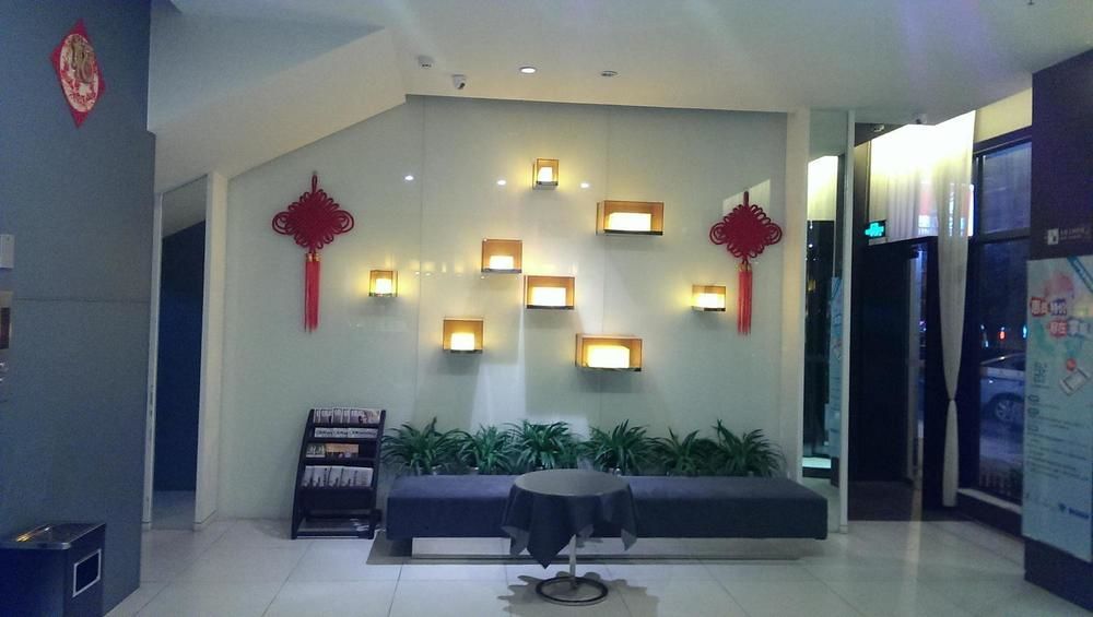Jinjiang Inn Liuzhou Bubugao Square North Station Exterior foto